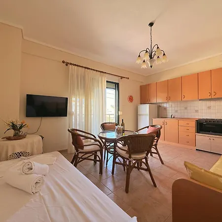 Apartman Angelika Front In Políhrono