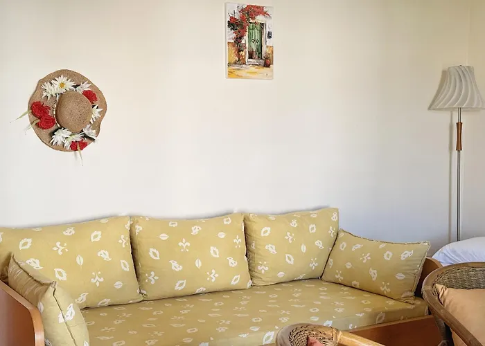 Angelika Front In Apartman