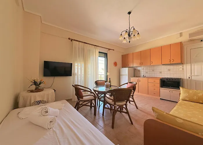 Apartman Angelika Front In Políhrono