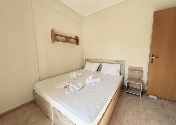 Appartement Angelika Front In Polychrono